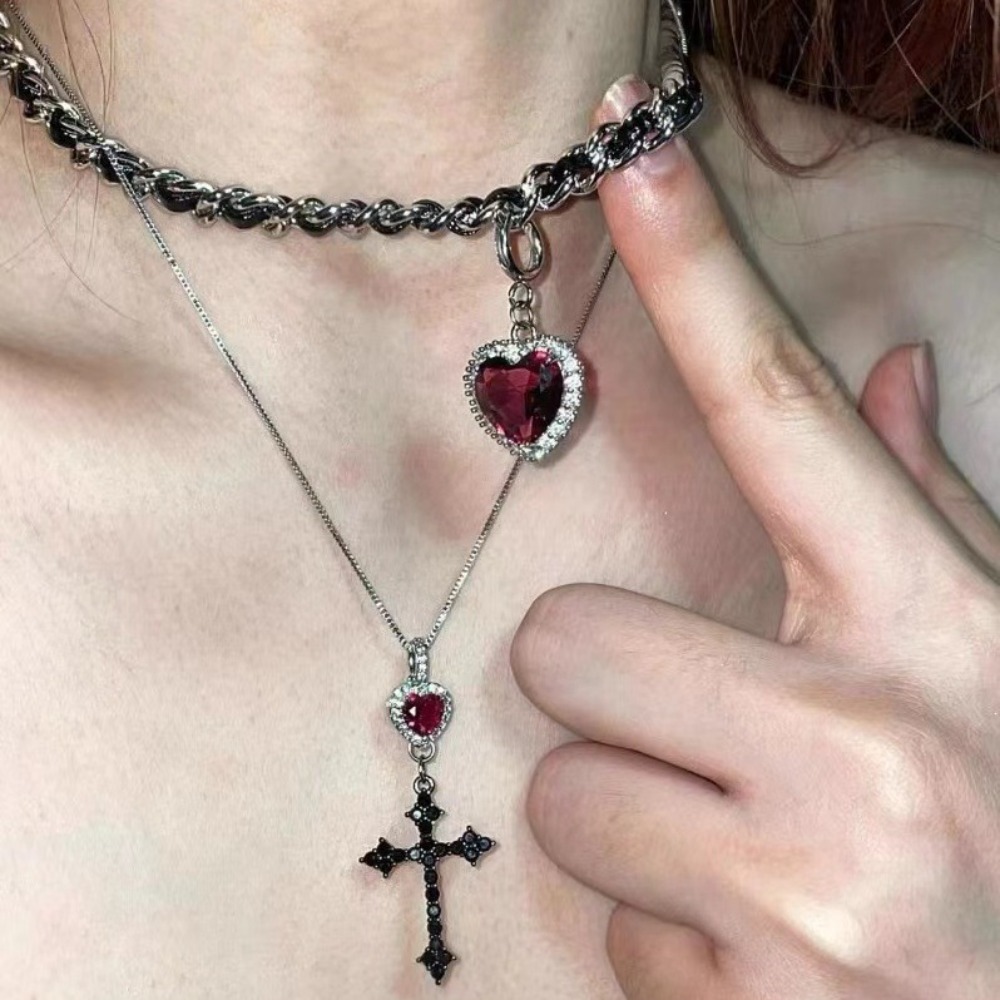 Punk Grunge Red Heart Crystal  - Layered Pendant Necklace Aesthetic recension och pris